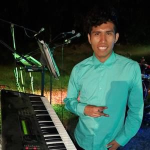 Meet your Posher, Luis